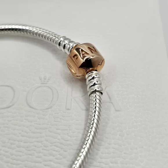 ⭐️ Authentic Pandora ROSE BRACELET - Picture 3 of 5